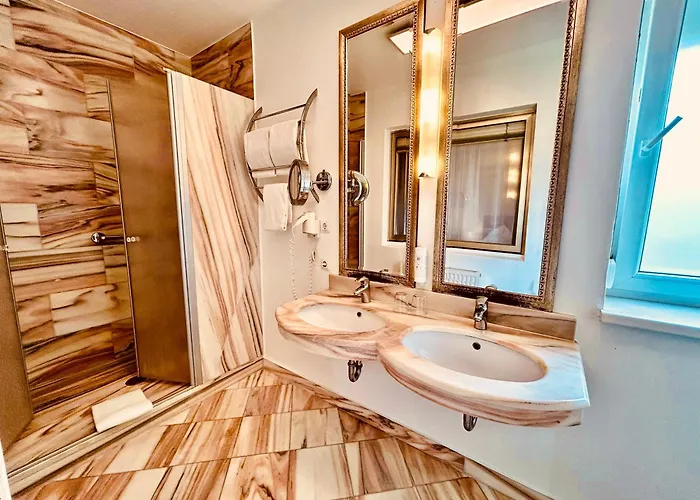 فندق Am Stadtpark Vöcklabruck